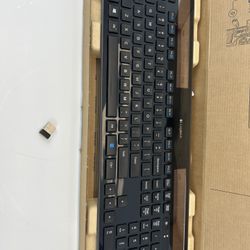 Logitech K750 Wireless Solar Keyboard (contact info removed)12 w/ Dongle & Box Tested