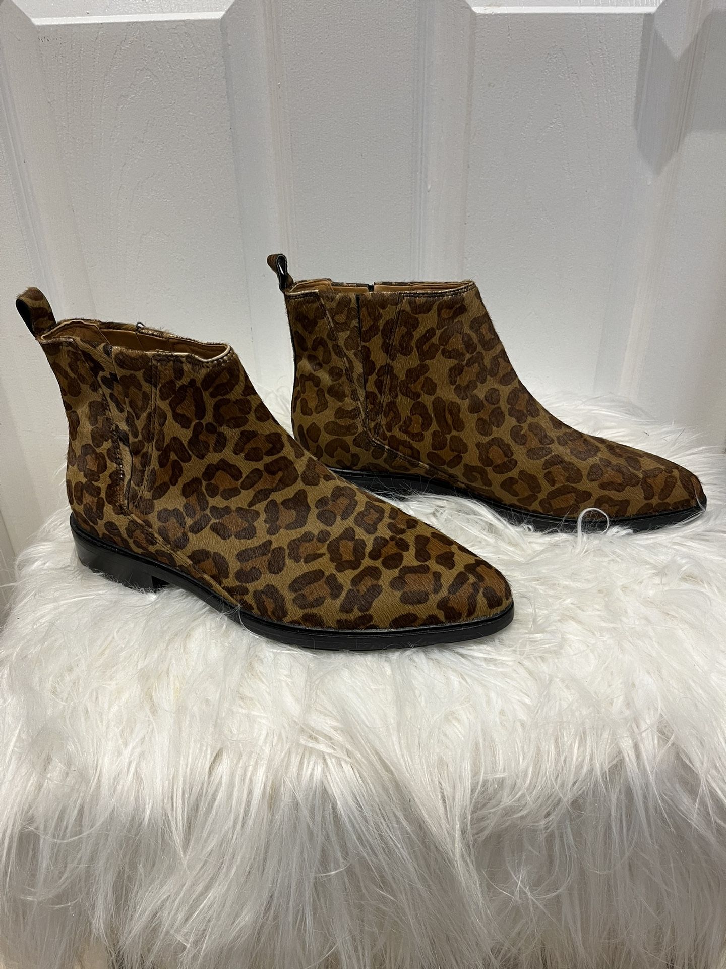 Via Spiga Emelin Cheetah Women’ Shoes.Print Chelsea Ankle Leather Boots, Size 10, New.
