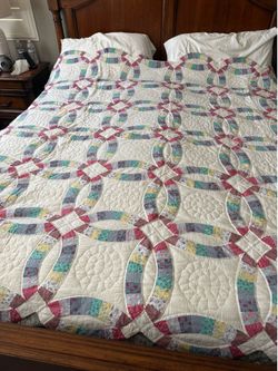Quilt - Hand stitched 1960 Vintage Excellent