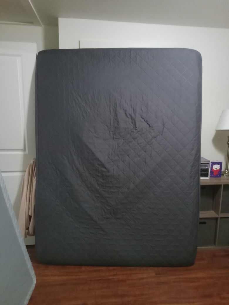 Queen Size Mattress and Box Spring Set