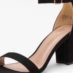 DREAM PARIS SIZE 6.5 BLACK SUEDE HEELS 