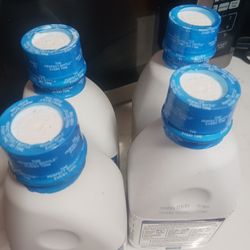 4 32oz Bottles Of Similac Advance