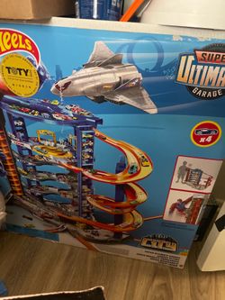 (NEW) Hot Wheels Super Ultimate Garage Play Set Gorilla Set