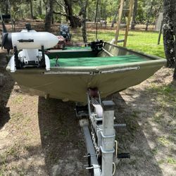 14’ Lowe John Boat 