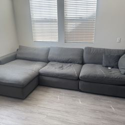 Grey sectional couch for Sale $300 OBO