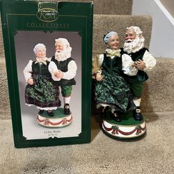 Kurt Adler Clothique Dancing Mr. And Mrs. Clause Music Box in Box Irish musical