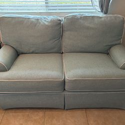 Pull Out Couch With Love Seat Included