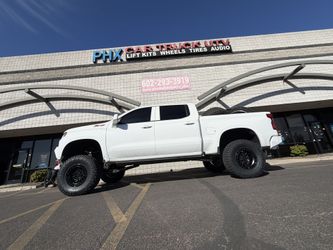 GMC Chevy Wheels Tires Leveling & Lift Kits Accessories Lights Installations. (We Finance)