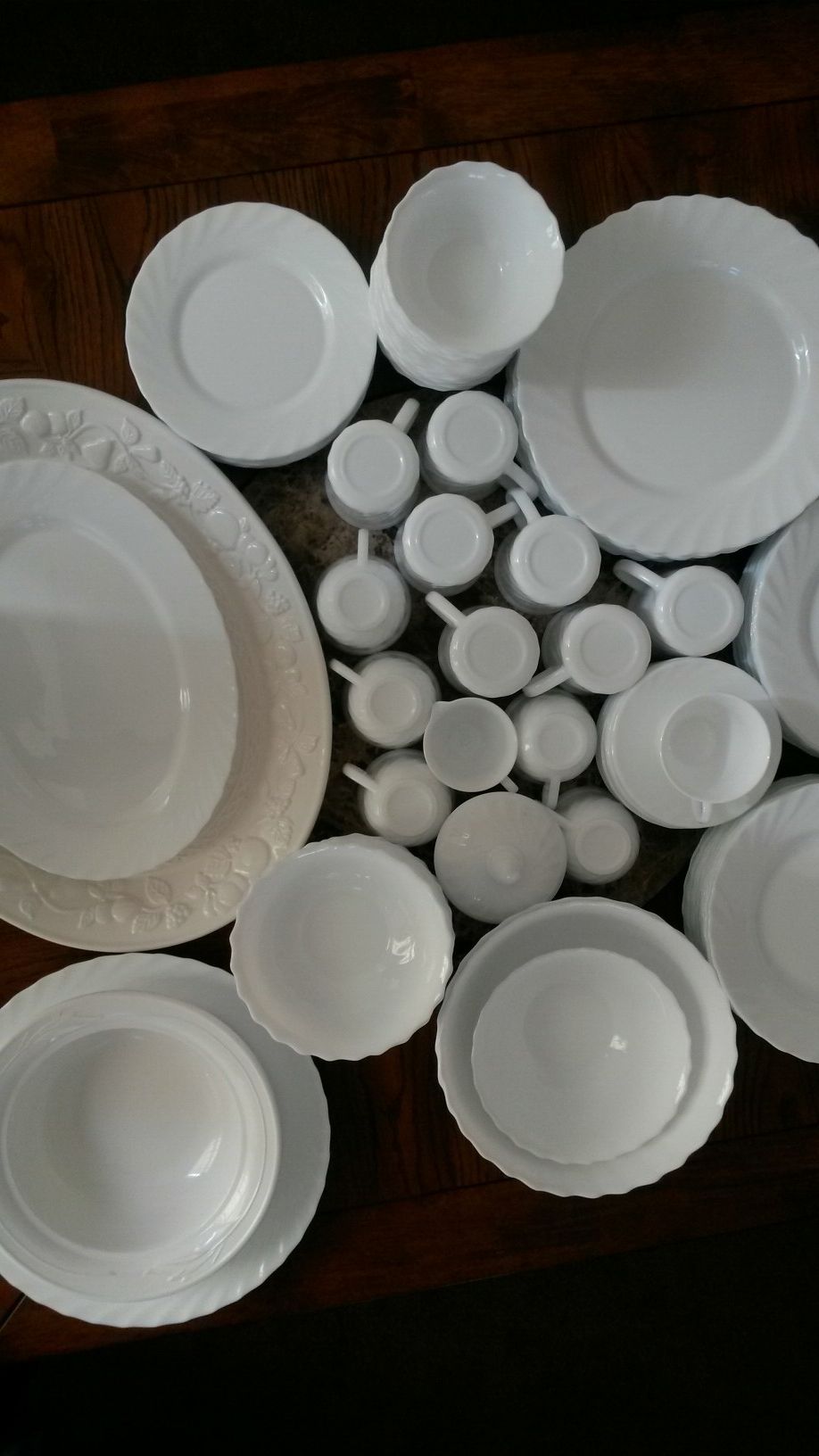102 piece Arcopal France white dishes
