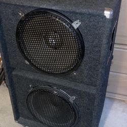  BASS  SPEAKER  CABINET -- made in the USA  - AWESOME  2 x 15”  BASS  REFLEX