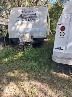 33 foot coachman express