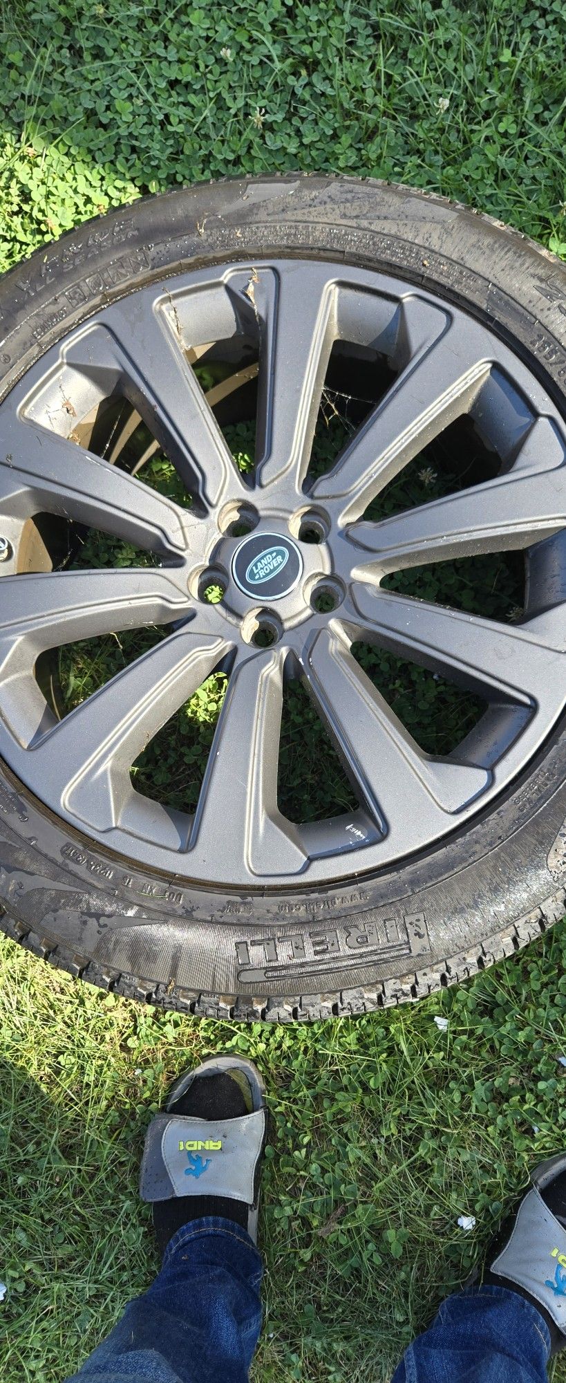Tire 255/50/r20.  
