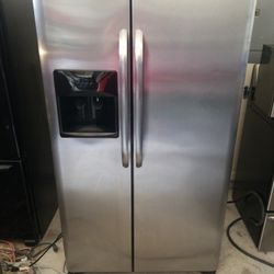Super Super Nice Frigidaire Refrigerator 