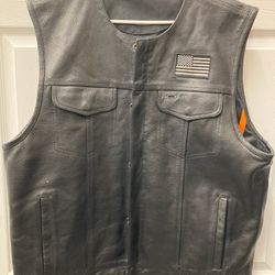 MILWAUKEE Black Dual Closure Open Neck Club Style Motorcycle LEATHER VEST XXL