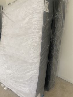 New Queen Bed Mattress Box Spring Rails