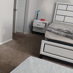 Queen Size Bedroom Set Mattress And Box Spring Included 
