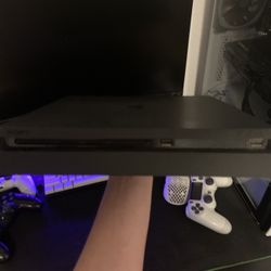 PS4 Slim
