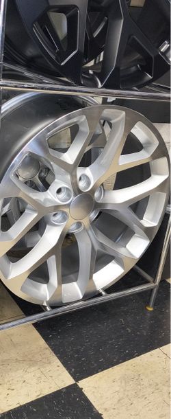 CUSTOM 22" 6X139.7 TRUCK WHEELS Vehicle Fitment: Engineered for Tacoma, 4Runner, and Titan owners who refuse to blend in with traffic. Shop Perks: G