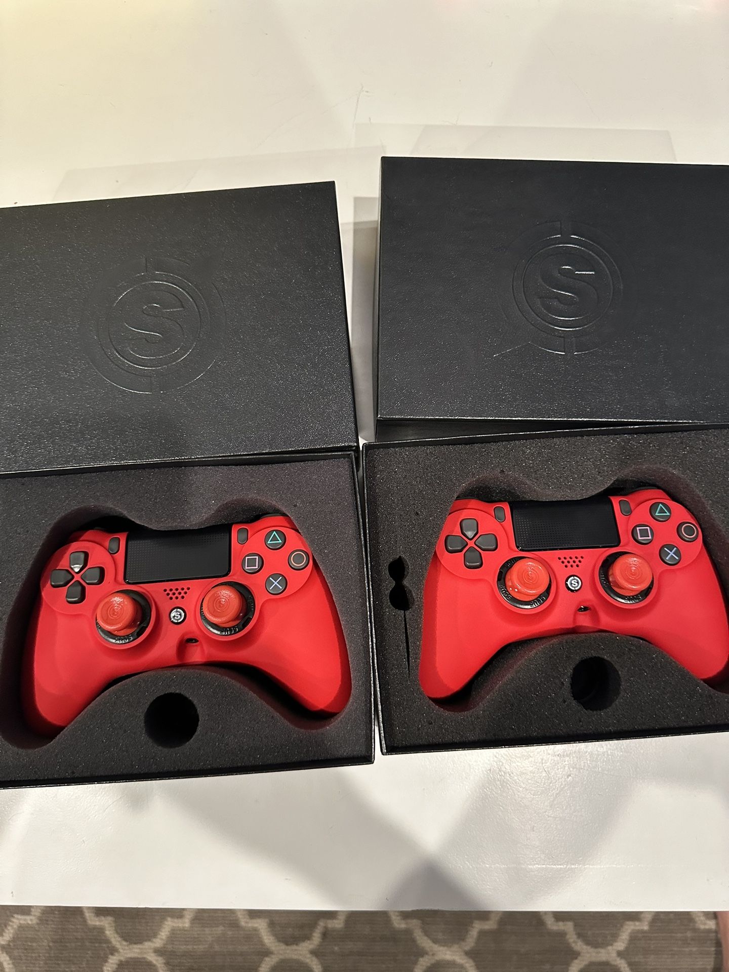 Sony PS4 Faze Clan Exclusive Controller. x2