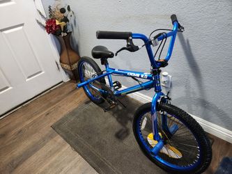 Dynacraft Bike Boys Bmx 20 new Ready to ride good condition