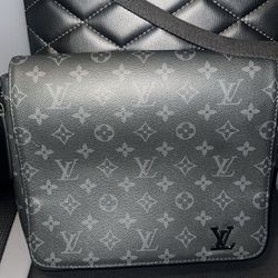 Louis Vuitton Men Messenger Bag