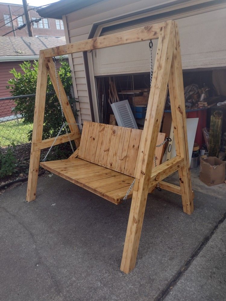 Outdoor Swing. 69x43 X69 Tall