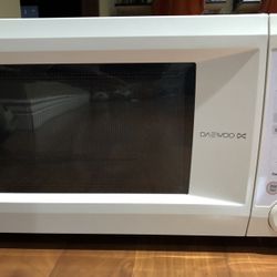 Daewoo 1.1 cu ft Microwave