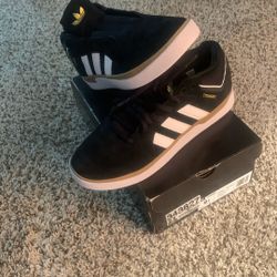 Adidas Tyshawn 2 Skateboarding Shoes (SHOE SIZE 9 1/2)