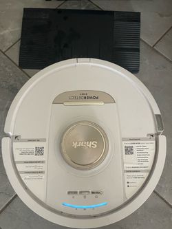 Shark 2 in 1 vacuum, mop robot