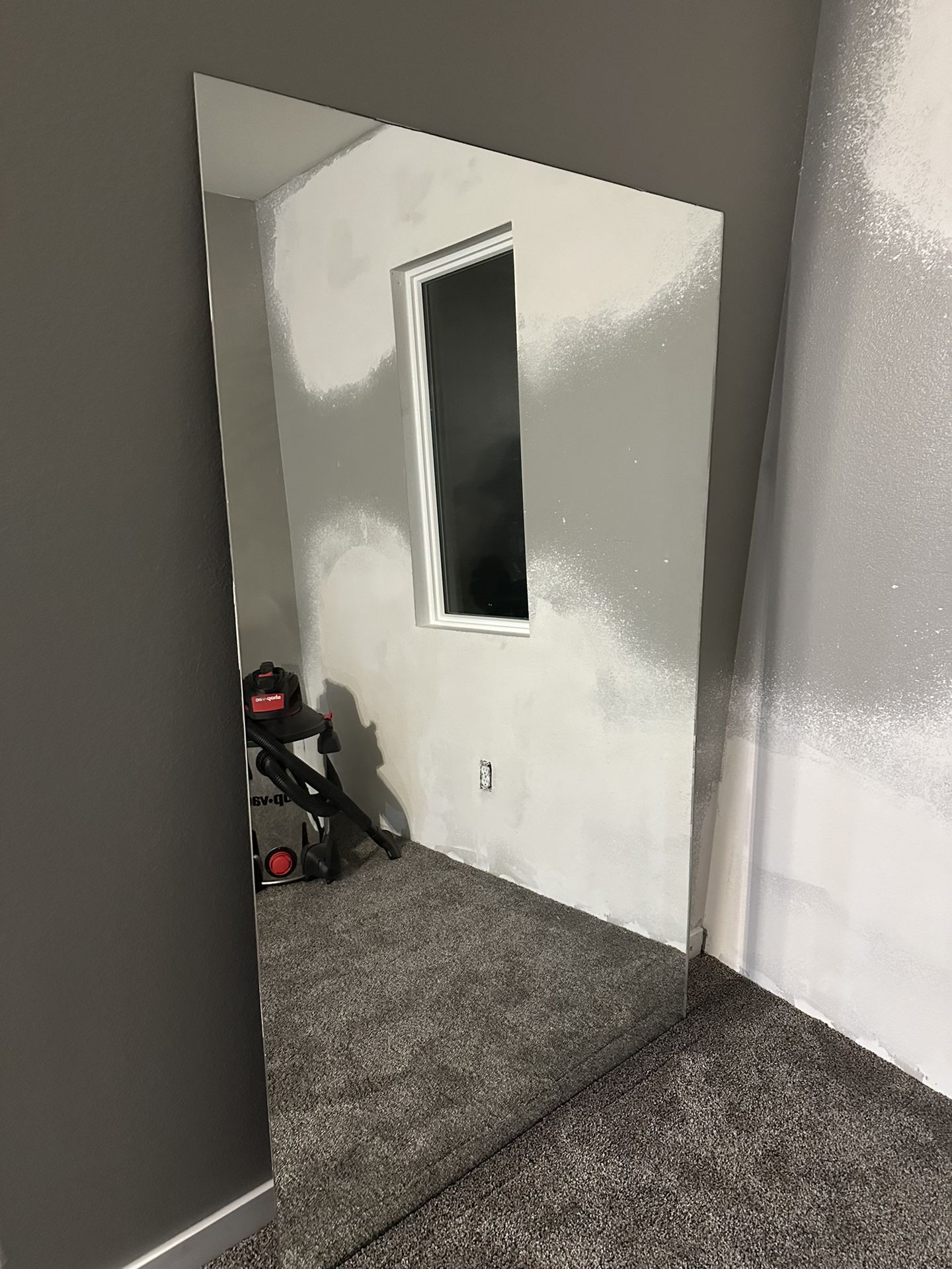 Large Mirror FREE - First Come First Serve NO HOLDS