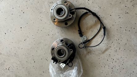 Front wheel hubs