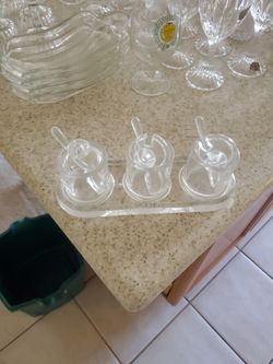 Acrylic condiment set