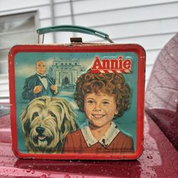 1981 Vintage Annie Metal Lunchbox
