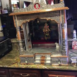 Ganesh Altar With Ganesh Deity