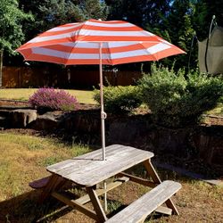 Kids Wood Picnic Table With Brand New Umbrella 