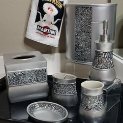 6 Piece Mosaic Mirror Bathroom Accessory Set 