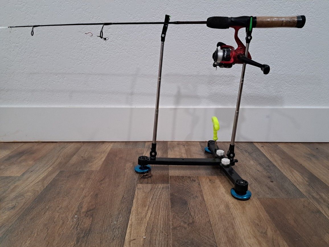 Fishing rod stand for ice fishing