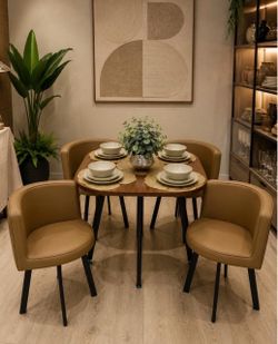 Round Dining Table and 4 Chairs Set