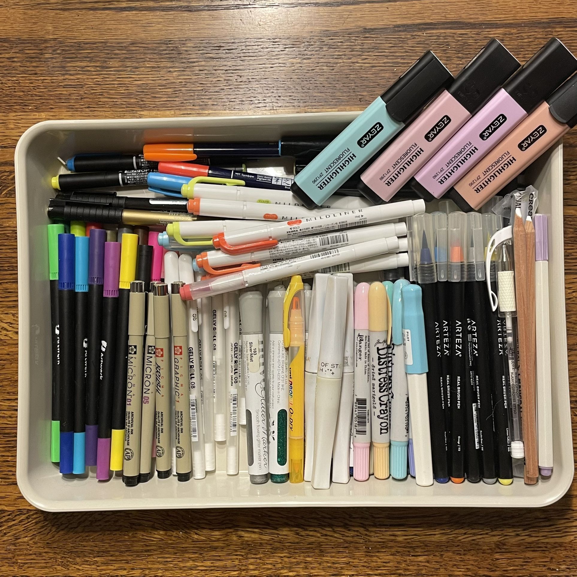 Big lot of art markers, artist brush pens, double tip markers, calligraphy pen, archival ink