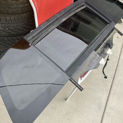 05-12 Nissan Titan Window