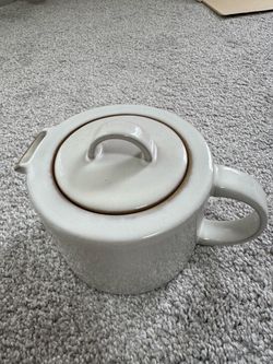 Departo Ceramic Teapot with Lid – Minimalist Stoneware Tea Pot