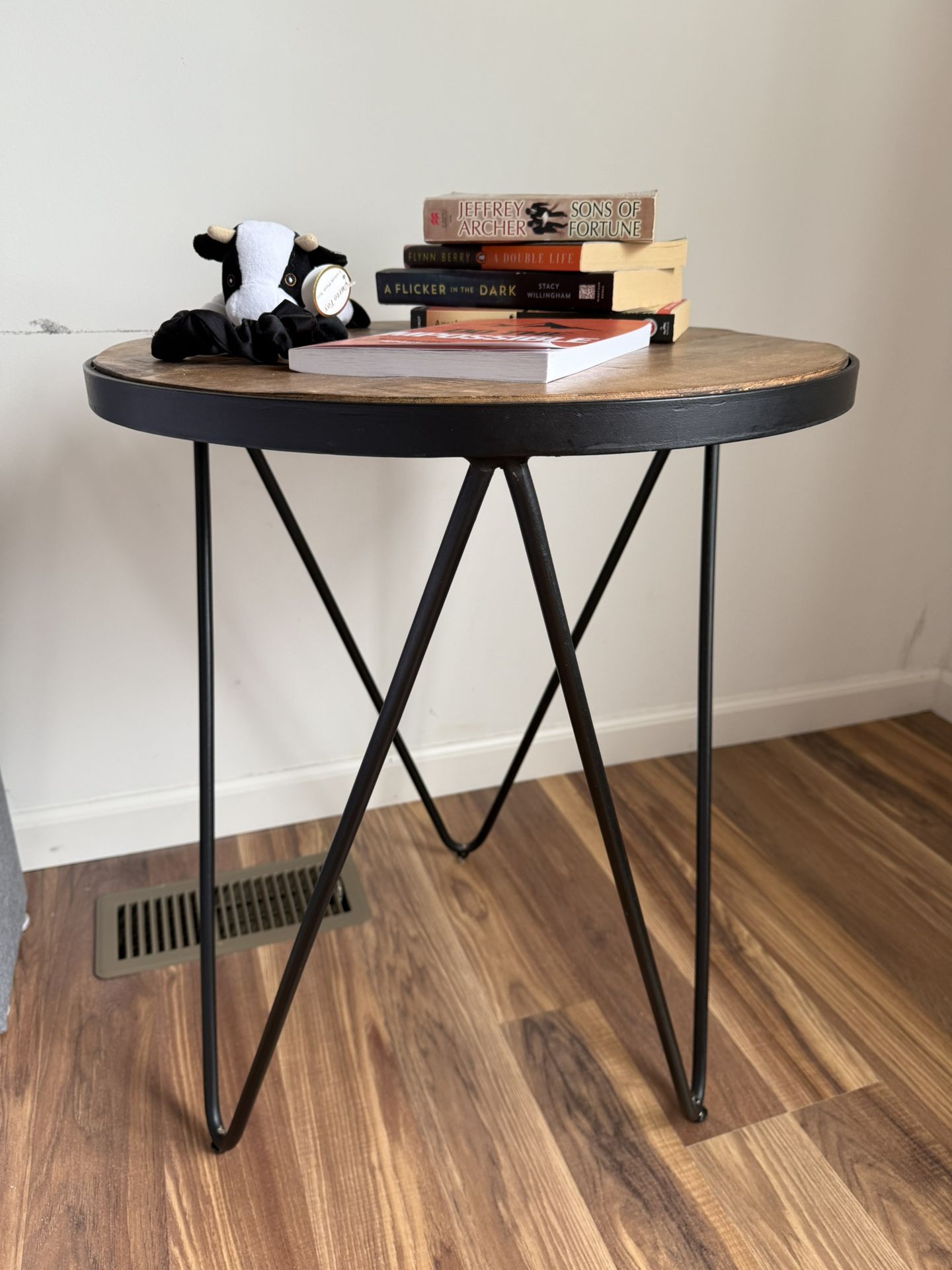Accent Table
