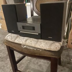 MP3 Speaker Set Need Gone Asap!!