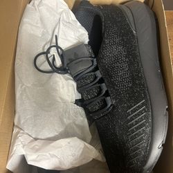 Black Men’s NEW ADIDAS Shoes Size 10