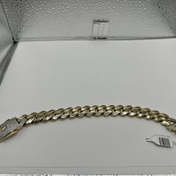 Cuban Bracelet 10KYG 17.2 DWT For Sale!! 