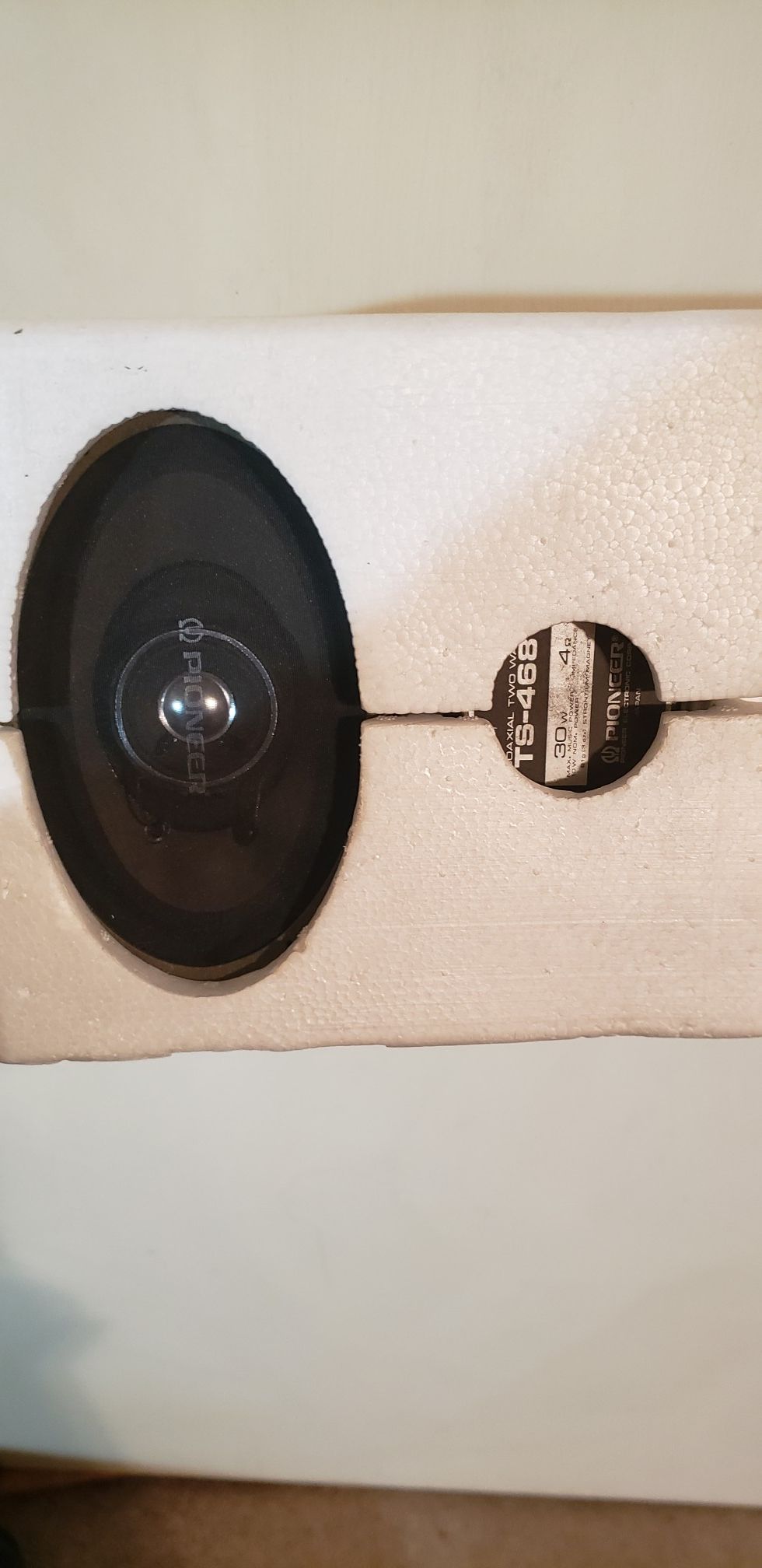 Pioneer TS468 4x6 speakers