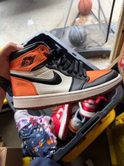 Yeezy, Jordan 1 shattered backboards satin, Nike satin unlv dunks