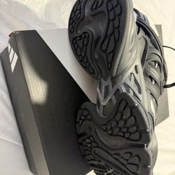 Adidas XLG Runner Deluxe