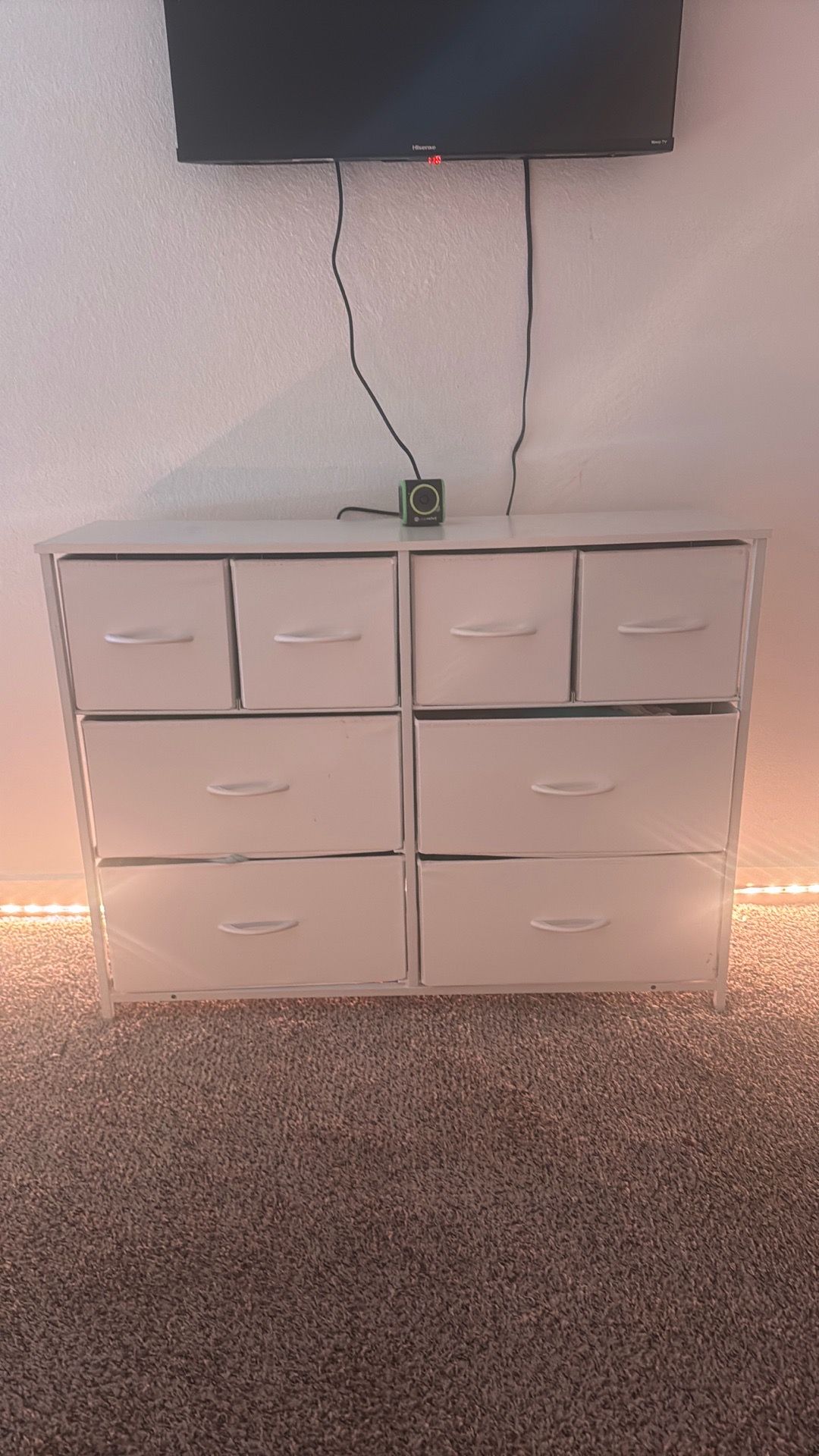 White children’s dresser - 8 draws.