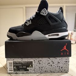 4 Retro “Black Canvases”